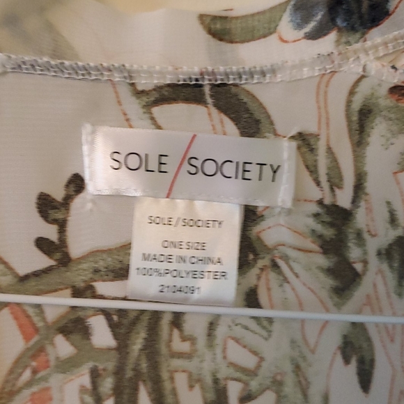 Sole Society Floral Kimono - Picture 2 of 2